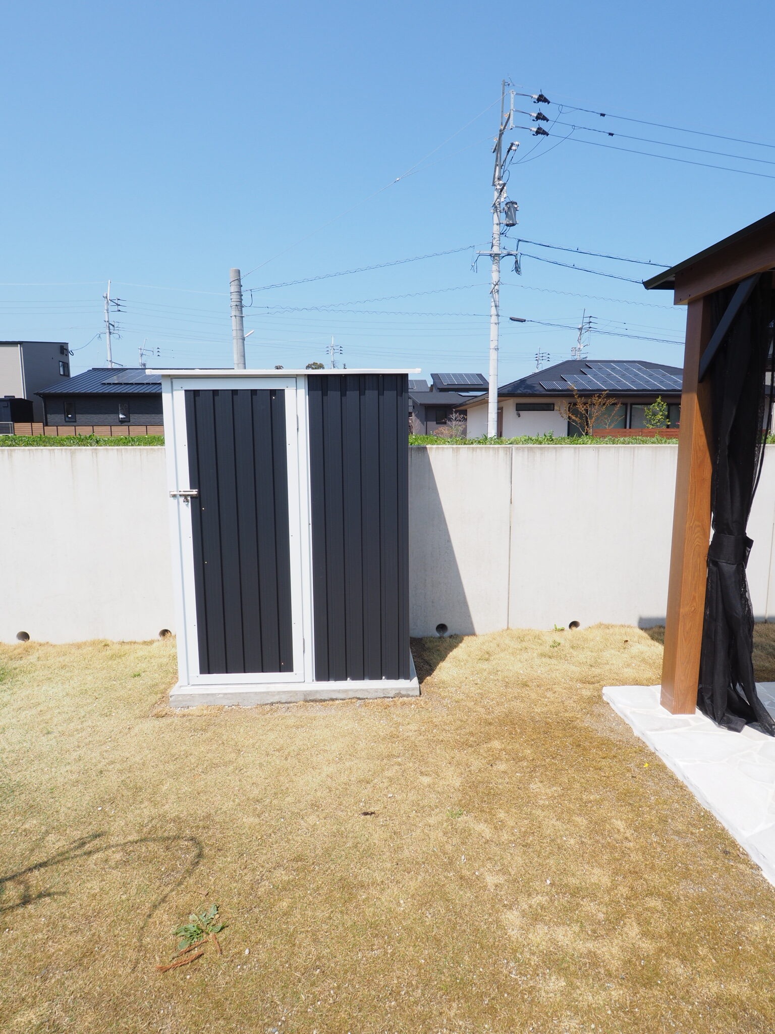 お庭のデザインに馴染む物置